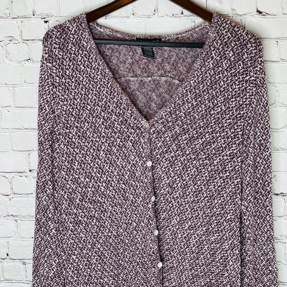 About A Girl Low/High Button Down Cardigan Large - Picture 3 of 6